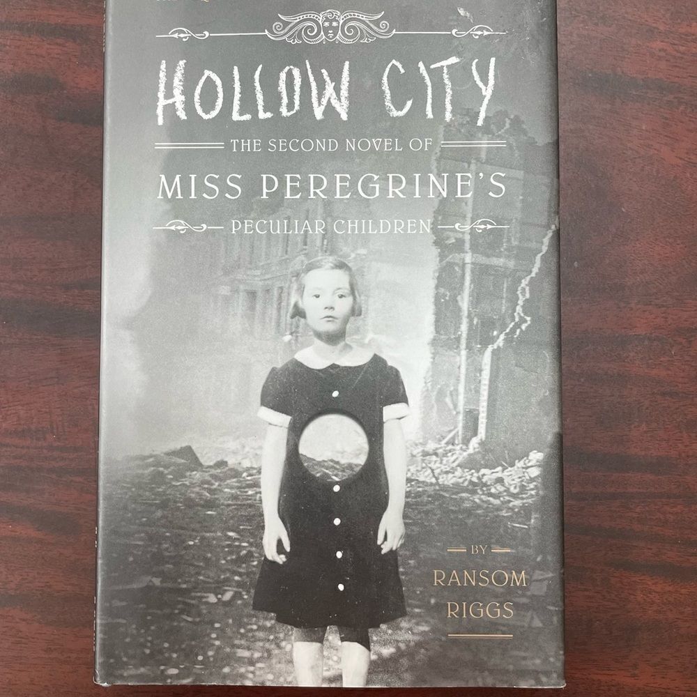Hollow City: Miss Peregrine’s Peculiar Children Book